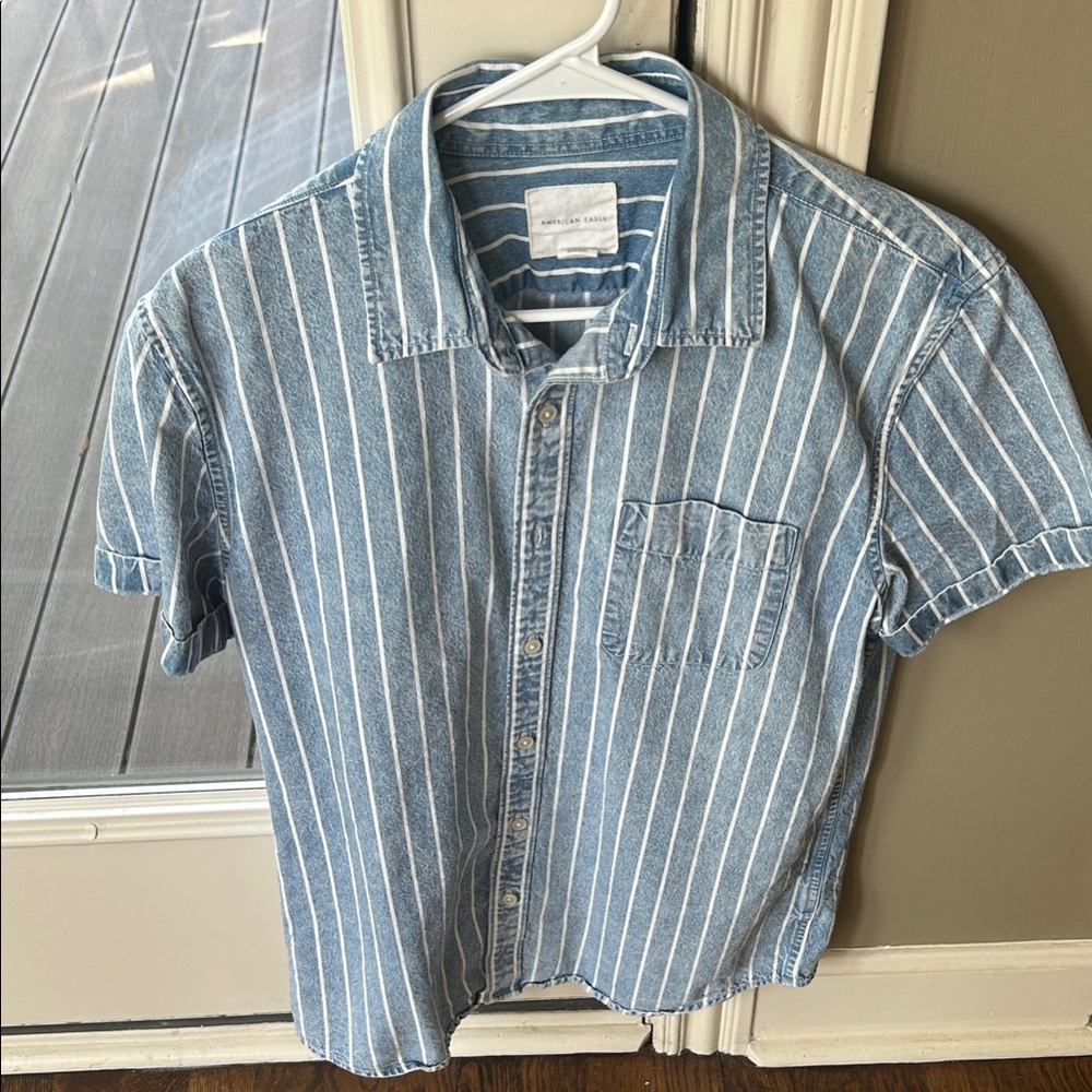 American Eagle Outfitters Blue and White Striped Shirt